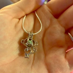 Oyster pearl necklace